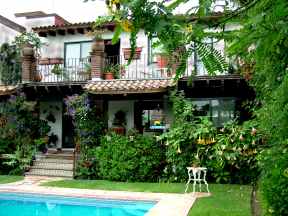 view of the back yard at birds and paradise bed and breakfast